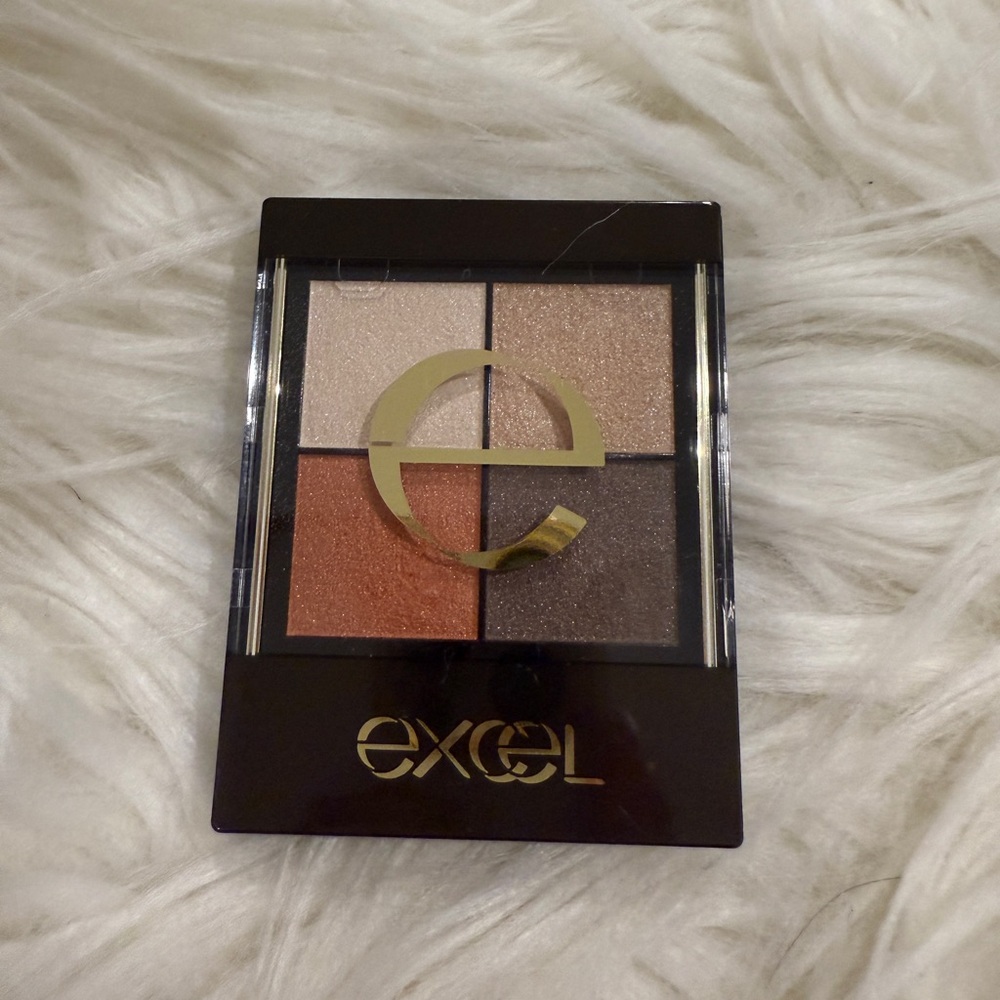 EXCEL Eyeshadow Palette